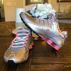 Nike Shock Silver/ Pink SZ 8